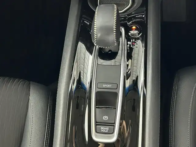 ホンダ ヴェゼル ハイブリッド Z ホンダセンシング 佐賀県 2019(令1)年 4.4万km ルーセブラックM ワンオーナー/アルパイン8インチナビ/＜CD/DVD/Bluetooth/HDMI/フルセグTV＞/アルパインドライブレコーダー/バックカメラ/ハーフレザーシート/前席シートヒーター /パドルシフト/ルーフレール/寒冷地仕様/純正17インチアルミホイール/ホンダセンシング/CMBS/ACC/先行車発進告知/レーンキープアシスト/リアクティブフォースペダル
