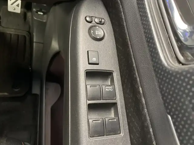 ホンダ Ｎ ＷＧＮ カスタム G ターボパッケージ 道央・札幌 2015(平27)年 6.8万km プレミアムホワイトパール ・４WD /CTBA/・横滑り防止装置/衝突被害軽減ブレーキ/・純正ディーラーOPナビ/・BT/CD/DVD/SD/フルセグTV/・バックカメラ/・パドルシフト/・ハーフレザーシート/・クルーズコントロール/・ステアリングスイッチ/・HIDヘッドライト/オートライト/・プッシュスタート/スマートキー/・スペアキー（１本）/・電動格納ミラー
