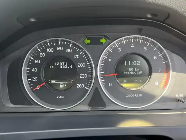 ボルボ Ｓ６０ ドライブe 京都府 2012(平24)年 7.3万km 白  レザーパッケージ/・　黒革シート/・　前席パワーシート/・　前席シートヒーター/・　17インチ５本スポークアルミ/ ナビゲーションパッケージ/・　HDDナビ/・　地デジTV/・　アクティブHIDヘッドランプ/・　ヘッドランプウォッシャー/ セーフティパッケージ/ CD/DVD/BTオーディオ/ ETC/ 追従クルーズコントロール/ リヤソナー/ 純正ゴムフロアマット/・　純正フロアマット積み込み/ スマートキー２個/ プッシュスタート/ 新車時保証書
