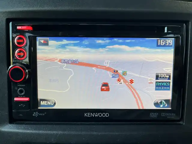 スズキ ジムニー クロスアドベンチャー XC 高知県 2010(平22)年 14.7万km パールホワイト 社外ナビ/　ワンセグ/CD/DVD/AM/FM/ETC/4WD/リモコンキー/純正フロアマット/社外16インチアルミホイール/IC付きターボ/本革巻きステアリング/ドアバイザー/スペアキー/ハロゲンヘッドライト/背面タイヤ/保証書/取扱説明書