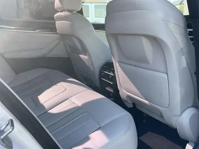 ＢＭＷ ５２３ｄ Mスポーツ ハイライン 静岡県 2018(平30)年 4.3万km アルピンホワイトⅢ インテリジェントセーフティ /衝突軽減ブレーキACC/車線逸脱警告ブラインドスポットモニター/ステアリンプアシスト/イノベーションパッケージ/HiLineパッケージ　ホワイトレザーシート シートヒーター /メモリーパワーシート/ヘッドアップディスプレイ/IDriveHDDナビフルセグTV Bluetooth/全方位カメラ/パワートランクリッド/コンフォートアクセス/アンビエントライト /ミラー一体型DSRCETC/フィルム施工/GPSレーダー