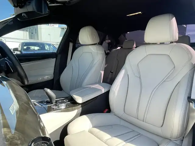 ＢＭＷ ５２３ｄ Mスポーツ ハイライン 静岡県 2018(平30)年 4.3万km アルピンホワイトⅢ インテリジェントセーフティ /衝突軽減ブレーキACC/車線逸脱警告ブラインドスポットモニター/ステアリンプアシスト/イノベーションパッケージ/HiLineパッケージ　ホワイトレザーシート シートヒーター /メモリーパワーシート/ヘッドアップディスプレイ/IDriveHDDナビフルセグTV Bluetooth/全方位カメラ/パワートランクリッド/コンフォートアクセス/アンビエントライト /ミラー一体型DSRCETC/フィルム施工/GPSレーダー
