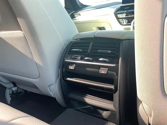 ＢＭＷ ５２３ｄ Mスポーツ ハイライン 静岡県 2018(平30)年 4.3万km アルピンホワイトⅢ インテリジェントセーフティ /衝突軽減ブレーキACC/車線逸脱警告ブラインドスポットモニター/ステアリンプアシスト/イノベーションパッケージ/HiLineパッケージ　ホワイトレザーシート シートヒーター /メモリーパワーシート/ヘッドアップディスプレイ/IDriveHDDナビフルセグTV Bluetooth/全方位カメラ/パワートランクリッド/コンフォートアクセス/アンビエントライト /ミラー一体型DSRCETC/フィルム施工/GPSレーダー