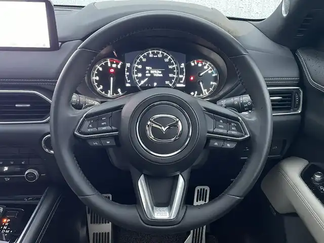 マツダ ＣＸ－８ XD グランドジャーニー 滋賀県 2023(令5)年 6.6万km プラチナクォーツメタリック ワンオーナー/BOSEサウンド/サンルーフ/純正10型ナビ/(Bluetooth/フルセグ/USB)/全周囲カメラ/革巻きステアリング/パドルシフト/ETC/ドラレコ機能付きデジタルインナーミラー/前席パワーシート/前席/2列目シートヒーター/白ハーフレザーシート/パワーバックドア/アダプティブLEDヘッドライト/オートハイビーム/フォグライト/ヘッドアップティスプレイ/ブラインドスポットモニタリング/インテリジェント ドライブ セレクト/スマートブレーキサポート/ドライバーアテンションアラート/スマートキー