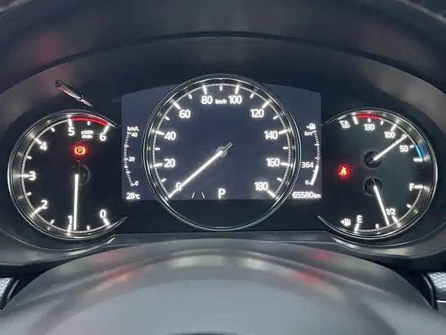 マツダ ＣＸ－８ XD グランドジャーニー 滋賀県 2023(令5)年 6.6万km プラチナクォーツメタリック ワンオーナー/BOSEサウンド/サンルーフ/純正10型ナビ/(Bluetooth/フルセグ/USB)/全周囲カメラ/革巻きステアリング/パドルシフト/ETC/ドラレコ機能付きデジタルインナーミラー/前席パワーシート/前席/2列目シートヒーター/白ハーフレザーシート/パワーバックドア/アダプティブLEDヘッドライト/オートハイビーム/フォグライト/ヘッドアップティスプレイ/ブラインドスポットモニタリング/インテリジェント ドライブ セレクト/スマートブレーキサポート/ドライバーアテンションアラート/スマートキー