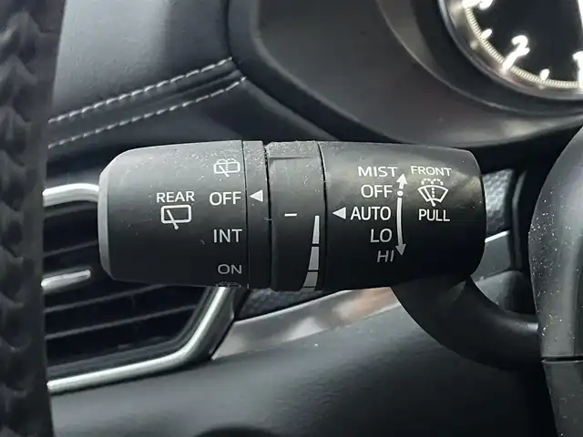 マツダ ＣＸ－８ XD グランドジャーニー 滋賀県 2023(令5)年 6.6万km プラチナクォーツメタリック ワンオーナー/BOSEサウンド/サンルーフ/純正10型ナビ/(Bluetooth/フルセグ/USB)/全周囲カメラ/革巻きステアリング/パドルシフト/ETC/ドラレコ機能付きデジタルインナーミラー/前席パワーシート/前席/2列目シートヒーター/白ハーフレザーシート/パワーバックドア/アダプティブLEDヘッドライト/オートハイビーム/フォグライト/ヘッドアップティスプレイ/ブラインドスポットモニタリング/インテリジェント ドライブ セレクト/スマートブレーキサポート/ドライバーアテンションアラート/スマートキー