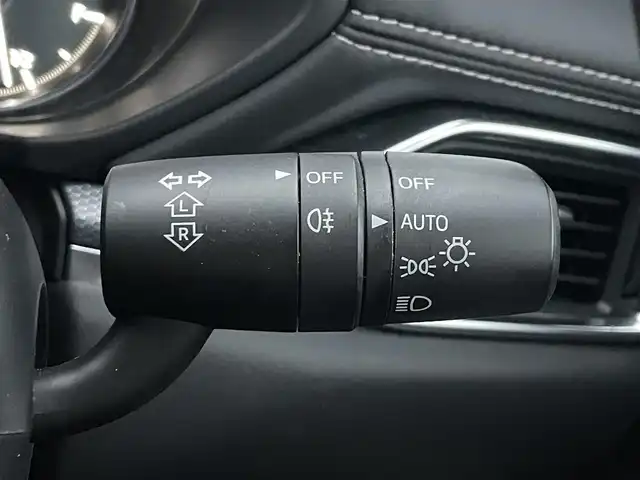 マツダ ＣＸ－８ XD グランドジャーニー 滋賀県 2023(令5)年 6.6万km プラチナクォーツメタリック ワンオーナー/BOSEサウンド/サンルーフ/純正10型ナビ/(Bluetooth/フルセグ/USB)/全周囲カメラ/革巻きステアリング/パドルシフト/ETC/ドラレコ機能付きデジタルインナーミラー/前席パワーシート/前席/2列目シートヒーター/白ハーフレザーシート/パワーバックドア/アダプティブLEDヘッドライト/オートハイビーム/フォグライト/ヘッドアップティスプレイ/ブラインドスポットモニタリング/インテリジェント ドライブ セレクト/スマートブレーキサポート/ドライバーアテンションアラート/スマートキー