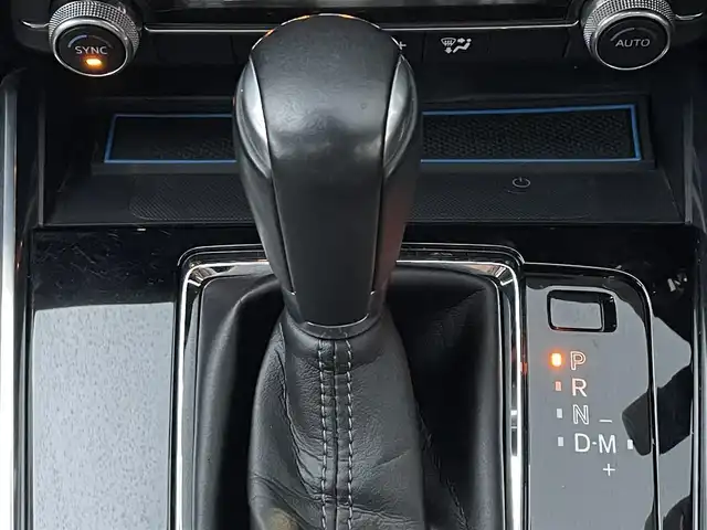 マツダ ＣＸ－８ XD グランドジャーニー 滋賀県 2023(令5)年 6.6万km プラチナクォーツメタリック ワンオーナー/BOSEサウンド/サンルーフ/純正10型ナビ/(Bluetooth/フルセグ/USB)/全周囲カメラ/革巻きステアリング/パドルシフト/ETC/ドラレコ機能付きデジタルインナーミラー/前席パワーシート/前席/2列目シートヒーター/白ハーフレザーシート/パワーバックドア/アダプティブLEDヘッドライト/オートハイビーム/フォグライト/ヘッドアップティスプレイ/ブラインドスポットモニタリング/インテリジェント ドライブ セレクト/スマートブレーキサポート/ドライバーアテンションアラート/スマートキー