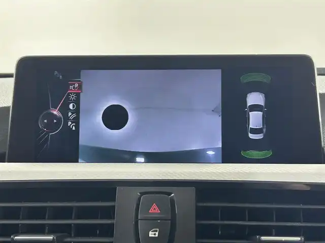 ＢＭＷ アクティブハイブリッド 3 Mスポーツ 佐賀県 2015(平27)年 12.3万km サファイアブラックP 純正ナビ/フルセグTV/FM/AM/CD/DVD/バックカメラ/クルーズコントロール/パドルシフト/レーンキープアシスト/AAC/ETC/レザーシート/シートヒーター