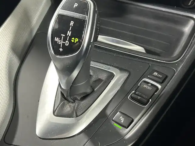 ＢＭＷ アクティブハイブリッド 3 Mスポーツ 佐賀県 2015(平27)年 12.3万km サファイアブラックP 純正ナビ/フルセグTV/FM/AM/CD/DVD/バックカメラ/クルーズコントロール/パドルシフト/レーンキープアシスト/AAC/ETC/レザーシート/シートヒーター