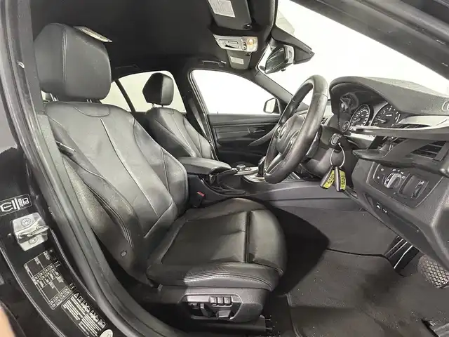 ＢＭＷ アクティブハイブリッド 3 Mスポーツ 佐賀県 2015(平27)年 12.3万km サファイアブラックP 純正ナビ/フルセグTV/FM/AM/CD/DVD/バックカメラ/クルーズコントロール/パドルシフト/レーンキープアシスト/AAC/ETC/レザーシート/シートヒーター