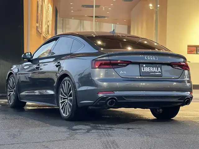 アウディ Ａ５ SB 40TFSIスポーツ 鹿児島県 2019(令1)年 6.8万km デイトナグレーパールエフェクト 禁煙車/純正ナビ/Bluetooth/マトリクスLEDヘッドランプ/アダプティブクルーズコントロール/前席シートヒーター/運転席メモリー付き/ドライブレコーダー/ハーフレザーシート/パノラマサンルーフ/純正19インチアルミホイール/パノラミックビューモニター