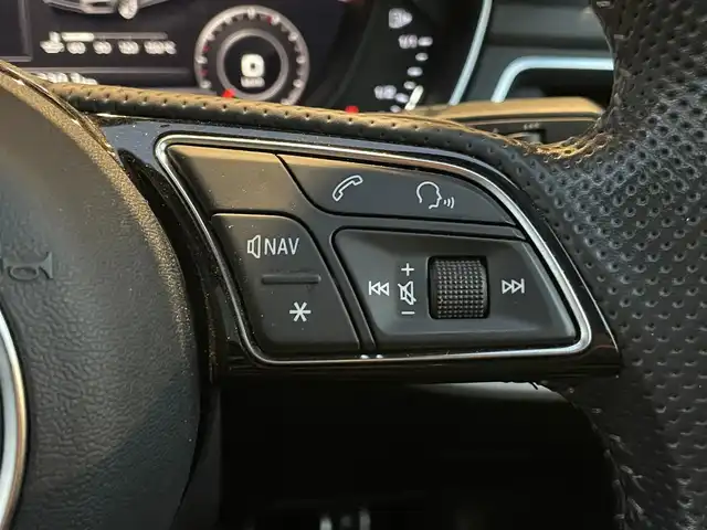 アウディ Ａ５ SB 40TFSIスポーツ 鹿児島県 2019(令1)年 6.8万km デイトナグレーパールエフェクト 禁煙車/純正ナビ/Bluetooth/マトリクスLEDヘッドランプ/アダプティブクルーズコントロール/前席シートヒーター/運転席メモリー付き/ドライブレコーダー/ハーフレザーシート/パノラマサンルーフ/純正19インチアルミホイール/パノラミックビューモニター