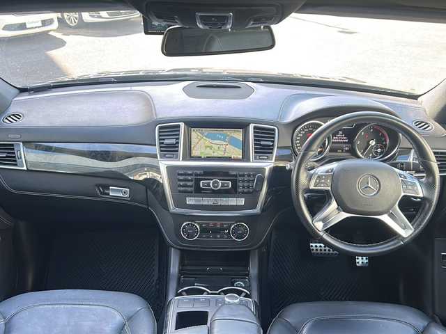 メルセデス・ベンツ ＭＬ３５０ ブルーテック 4マチック 宮崎県 2014(平26)年 12.9万km オブシディアンブラック メモリナビ（フルセグ/BT）/全方位カメラ/レーダークルーズコントロール/BSM/サンルーフ/プッシュスタート/電動リアゲート/パワーシート（D/N席）/シートヒーター全席/ダウンヒルアシストコントロール/車高調整オフロードモード/純正アルミホイール/純正ETC/オートライト