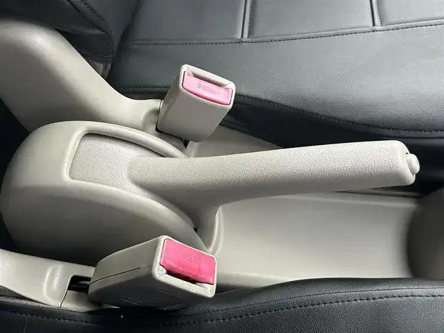 スズキ エブリイ PC 岡山県 2015(平27)年 9.8万km スペリアホワイト 登録時走行距離97345km/社外ナビ（AVIC-MRZ099）/フルセグTV(AM.FM.CD.DVD.TV.BT)/両側スライドドア/バックカメラ/ETC/衝突軽減ブレーキ/横滑り防止装置/フロアマット/リモコンキー/スペアキー/ドアバイザー