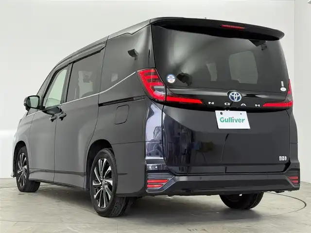 トヨタ ノア ハイブリッド S－Z 愛知県 2022(令4)年 0.8万km スパークリングブラックパールクリスタルシャイン 純正10.5インチディスプレイオーディオ/バックカメラ/フルセグTV/トヨタセーフティセンス/衝突被害軽減システム/レーダークルーズコントロール/ブラインドスポットモニター/横滑り防止装置/コーナーセンサー/レーンキープアシスト/オートライト/オートマチックハイビーム/LEDヘッドライト/LEDフォグライト/両側パワースライドドア/電動リアゲート/ヘッドアップディスプレイ/シートヒーター/ステアリングヒーター/ドライブレコーダー/ETC2.0/純正アルミホイール/社外フロアマット/プッシュスタート/スマートキー