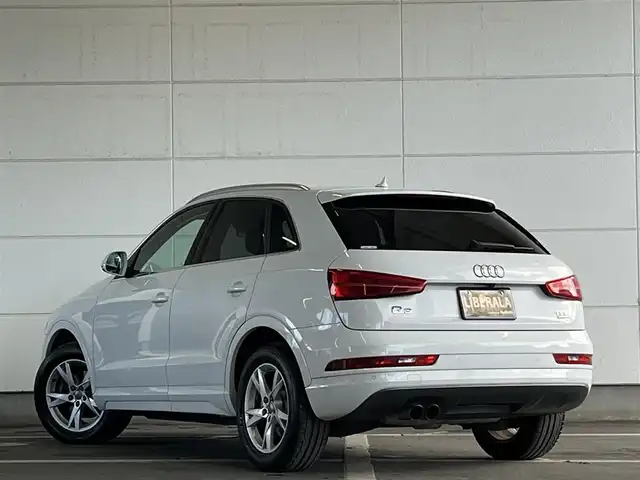アウディ Ｑ３ 2．0 TFSI クワトロ 180PS 山形県 2019(平31)年 2.7万km グレイシアホワイトメタリック 純正メモリナビ　/フルセグTV　/バックカメラ　/Bluetooth /運転席/助手席パワーシート　/運転席/助手席シートヒーター　/ルーフレール　/純正フロアマット　/電動リアゲート　/オートライト　/コーナーセンサー