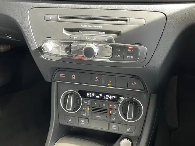 アウディ Ｑ３ 2．0 TFSI クワトロ 180PS 山形県 2019(平31)年 2.7万km グレイシアホワイトメタリック 純正メモリナビ　/フルセグTV　/バックカメラ　/Bluetooth /運転席/助手席パワーシート　/運転席/助手席シートヒーター　/ルーフレール　/純正フロアマット　/電動リアゲート　/オートライト　/コーナーセンサー