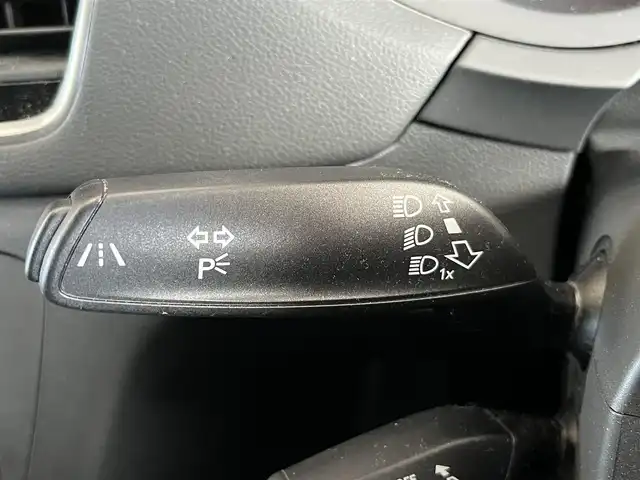 アウディ Ｑ３ 2．0 TFSI クワトロ 180PS 山形県 2019(平31)年 2.7万km グレイシアホワイトメタリック 純正メモリナビ　/フルセグTV　/バックカメラ　/Bluetooth /運転席/助手席パワーシート　/運転席/助手席シートヒーター　/ルーフレール　/純正フロアマット　/電動リアゲート　/オートライト　/コーナーセンサー