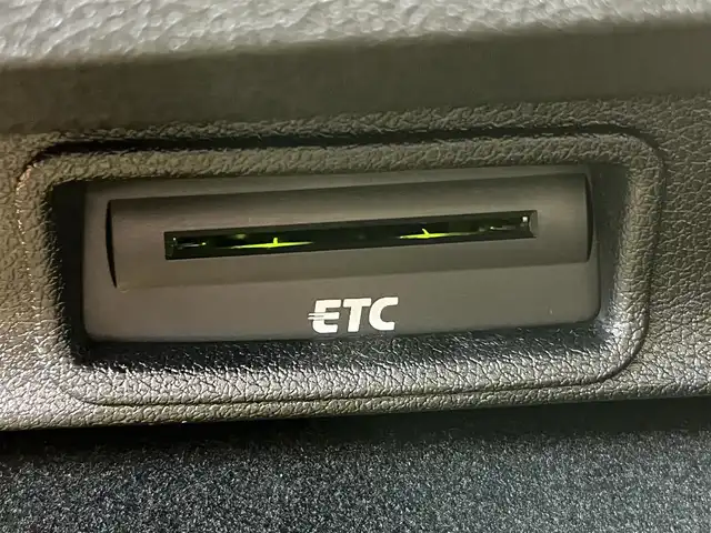 アウディ Ｑ３ 2．0 TFSI クワトロ 180PS 山形県 2019(平31)年 2.7万km グレイシアホワイトメタリック 純正メモリナビ　/フルセグTV　/バックカメラ　/Bluetooth /運転席/助手席パワーシート　/運転席/助手席シートヒーター　/ルーフレール　/純正フロアマット　/電動リアゲート　/オートライト　/コーナーセンサー