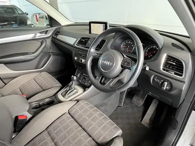 アウディ Ｑ３ 2．0 TFSI クワトロ 180PS 山形県 2019(平31)年 2.7万km グレイシアホワイトメタリック 純正メモリナビ　/フルセグTV　/バックカメラ　/Bluetooth /運転席/助手席パワーシート　/運転席/助手席シートヒーター　/ルーフレール　/純正フロアマット　/電動リアゲート　/オートライト　/コーナーセンサー