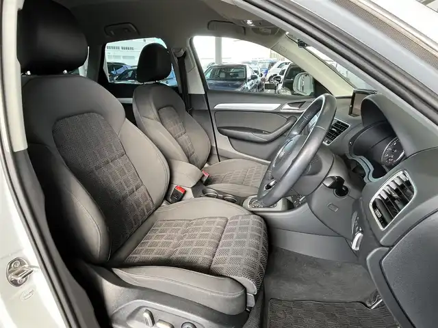 アウディ Ｑ３ 2．0 TFSI クワトロ 180PS 山形県 2019(平31)年 2.7万km グレイシアホワイトメタリック 純正メモリナビ　/フルセグTV　/バックカメラ　/Bluetooth /運転席/助手席パワーシート　/運転席/助手席シートヒーター　/ルーフレール　/純正フロアマット　/電動リアゲート　/オートライト　/コーナーセンサー