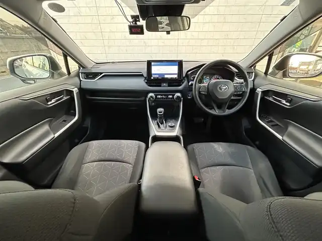トヨタ ＲＡＶ４ ハイブリットX 埼玉県 2020(令2)年 5.9万km ホワイトパールクリスタルシャイン 登録時58827km/ワンオーナー/4WD/社外メモリナビ（BT/AM/FM/フルセグTV）/衝突軽減ブレーキ/レーダークルーズコントロール/レーンキープアシスト/純正LEDヘッドライト/純正17インチAW/純正フロアマット/純正ドアバイザー/オートマチックハイビーム/ビルトインETC/ドラレコ前後/ルーフレール/ステアリングスイッチ/Pスタート/スマートキー/スペアキー1本/保証書/車両取扱説明書