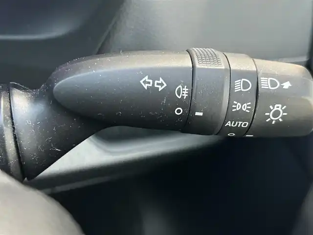 トヨタ ＲＡＶ４ ハイブリットX 埼玉県 2020(令2)年 5.9万km ホワイトパールクリスタルシャイン 登録時58827km/ワンオーナー/4WD/社外メモリナビ（BT/AM/FM/フルセグTV）/衝突軽減ブレーキ/レーダークルーズコントロール/レーンキープアシスト/純正LEDヘッドライト/純正17インチAW/純正フロアマット/純正ドアバイザー/オートマチックハイビーム/ビルトインETC/ドラレコ前後/ルーフレール/ステアリングスイッチ/Pスタート/スマートキー/スペアキー1本/保証書/車両取扱説明書