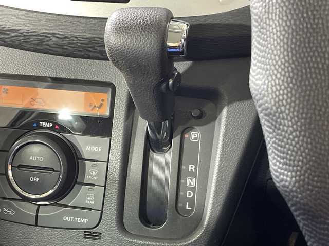 スズキ ワゴンＲ 20周年記念車 神奈川県 2013(平25)年 6.6万km アーバンブラウンパールメタリック ・社外ナビ/Bluetooth/フルセグ/FM/AM/CD/・バックカメラ/・レーダーブレーキサポート/・D席シートヒーター/・純正フロアマット/・ステアリングスイッチ/・スペアキー/・キセノンヘッドライト/・オートライト/・純正15インチAW/・衝突被害軽減ブレーキ