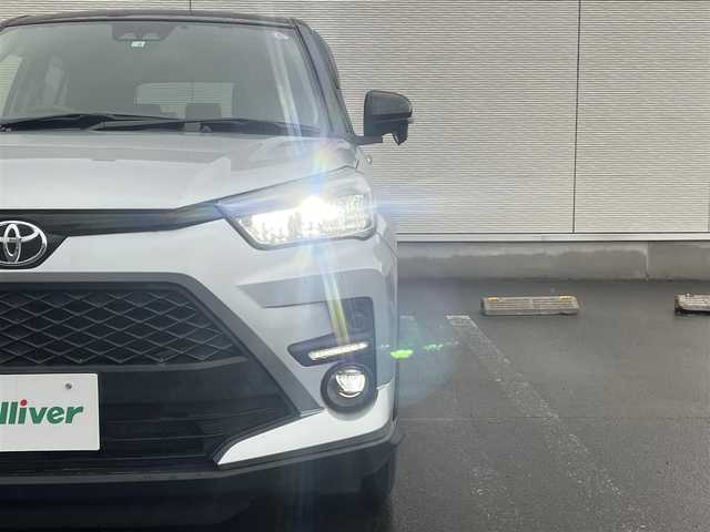 トヨタ ライズ Z 秋田県 2020(令2)年 5.8万km ブラックマイカメタリック/ブライトシルバーメタリック 純正ナビ/衝突軽減システム/LEDヘッドライト/４WD/純正アルミ/バックカメラ/フルセグ/スマートキー/前席シートヒーター/プッシュスタート/コーナーセンサー/アイドリングストップ/ETC/ステアリングスイッチ/パーキングアシスト/オートマチックハイビーム/寒冷地仕様/純正フロアマット/純正ドアバイザー/オートライト/オートエアコン/パワーステアリング/パワーウィンドウ/電動格納ウィンカーミラー/横滑り防止/盗難防止装置/保証書/取扱説明書/記録簿