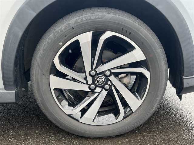 トヨタ ライズ Z 秋田県 2020(令2)年 5.8万km ブラックマイカメタリック/ブライトシルバーメタリック 純正ナビ/衝突軽減システム/LEDヘッドライト/４WD/純正アルミ/バックカメラ/フルセグ/スマートキー/前席シートヒーター/プッシュスタート/コーナーセンサー/アイドリングストップ/ETC/ステアリングスイッチ/パーキングアシスト/オートマチックハイビーム/寒冷地仕様/純正フロアマット/純正ドアバイザー/オートライト/オートエアコン/パワーステアリング/パワーウィンドウ/電動格納ウィンカーミラー/横滑り防止/盗難防止装置/保証書/取扱説明書/記録簿