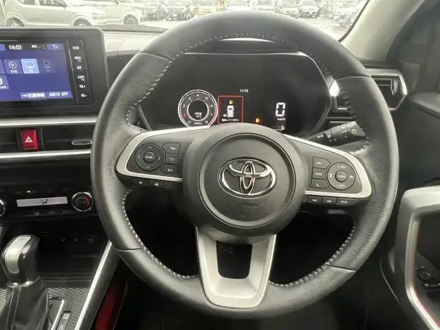 トヨタ ライズ Z 秋田県 2020(令2)年 5.8万km ブラックマイカメタリック/ブライトシルバーメタリック 純正ナビ/衝突軽減システム/LEDヘッドライト/４WD/純正アルミ/バックカメラ/フルセグ/スマートキー/前席シートヒーター/プッシュスタート/コーナーセンサー/アイドリングストップ/ETC/ステアリングスイッチ/パーキングアシスト/オートマチックハイビーム/寒冷地仕様/純正フロアマット/純正ドアバイザー/オートライト/オートエアコン/パワーステアリング/パワーウィンドウ/電動格納ウィンカーミラー/横滑り防止/盗難防止装置/保証書/取扱説明書/記録簿