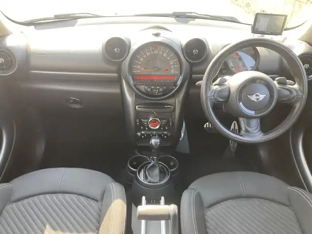 ＭＩＮＩ ミニ クロスオーバー クーパー S D 熊本県 2016(平28)年 7.2万km ライトホワイト ・キーレス/・ポータブルナビ/・純正CD・AUX/・ETC/・HIDヘッドランプ/・LEDフォグランプ/・純正マット