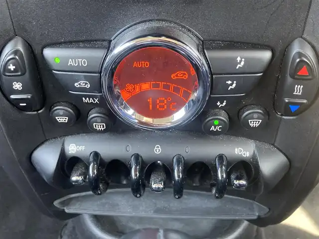 ＭＩＮＩ ミニ クロスオーバー クーパー S D 熊本県 2016(平28)年 7.2万km ライトホワイト ・キーレス/・ポータブルナビ/・純正CD・AUX/・ETC/・HIDヘッドランプ/・LEDフォグランプ/・純正マット