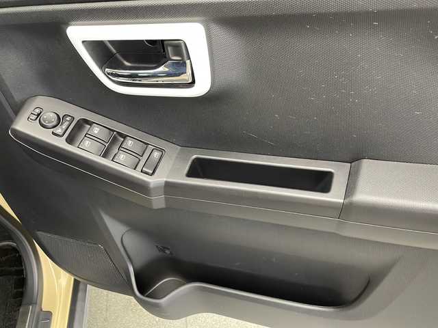 ダイハツ タフト G 宮崎県 2020(令2)年 3.6万km サンドベージュメタリック 禁煙車/衝突被害軽減ブレーキ/純正ナビTV/（NMZL-W70D/CD/DVD/Bluetooth/フルセグTV)/純正ドライブレコーダー/純正LEDオートライト/純正LEDフォグ/純正セキュリティアラーム/純正スチールアルミ/純正フロアマット/全方位モニター/クリアランスソナー/電子パーキング（オートホールド）/リアプライバシーガラス/ルーフキャリア/オート電動格納ミラー/本革巻ハンドル/前席シートヒーター/オートエアコン/スマートキー/プッシュエンジンスタート/スペアキー/新車時保証書/取扱い説明書