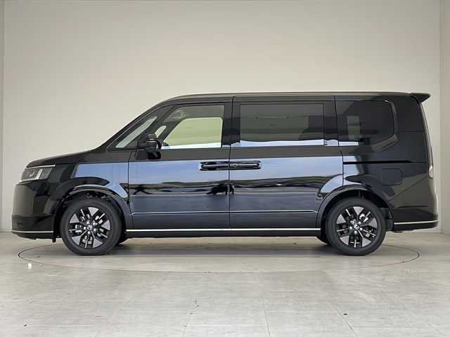 ホンダ ステップワゴン スパーダ eHEV 愛知県 2025(令7)年 0.1万km未満 クリスタルブラックパール 登録済未使用車/衝突軽減システム/純正１１．５型SDナビ/両側パワースライドドア/レーダークルーズコントロール/シートヒーター/フルセグ/CD/DVD/Bluetooth/バックカメラ/電動リアゲート/コーナーセンサー/純正アルミホイール/ブラインドスポットモニター/LEDヘッドライト/パドルシフト/リアオートエアコン/オートマチックハイビーム/ステアリングスイッチ/スマートキー/プッシュスタート
