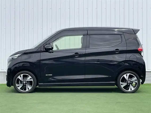 日産 デイズ ハイウェイスターG ターボ 香川県 2020(令2)年 6.9万km ブラック 登録時走行距離：68616km/ディーラー純正9型ナビ/　CD DVD BT フルセグTV/全方位カメラ/エマージェンシーブレーキ/レーンキープアシスト/クリアランスソナー/横滑り防止装置/アイドリングストップ/ETC/純正前後ドライブレコーダー/LEDヘッドライト/オートライト/フォグランプ/電動格納ウィンカーミラー/ステアリングリモコン/プッシュスタート/スマートキー/スペアキー