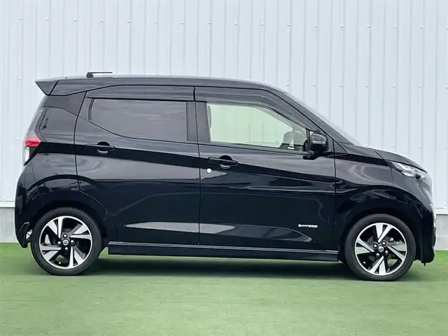 日産 デイズ ハイウェイスターG ターボ 香川県 2020(令2)年 6.9万km ブラック 登録時走行距離：68616km/ディーラー純正9型ナビ/　CD DVD BT フルセグTV/全方位カメラ/エマージェンシーブレーキ/レーンキープアシスト/クリアランスソナー/横滑り防止装置/アイドリングストップ/ETC/純正前後ドライブレコーダー/LEDヘッドライト/オートライト/フォグランプ/電動格納ウィンカーミラー/ステアリングリモコン/プッシュスタート/スマートキー/スペアキー