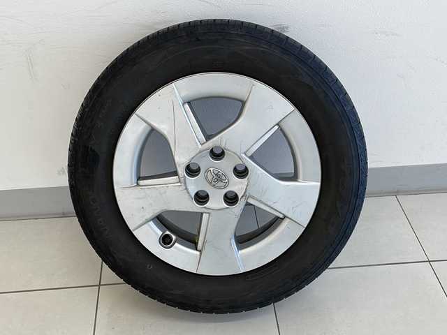 トヨタ プリウス L 新潟県 2010(平22)年 6.3万km アイスバーグシルバーマイカメタリック 純正SDナビ(NSDN-W59)/CD/DVD/ワンセグテレビ/バックカメラ/ステアリングスイッチ/スマートキー/プッシュスタート/オートライト/社外15インチアルミホイール/純正15インチAW夏タイヤ車載