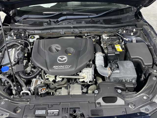 マツダ アクセラ スポーツ XD 沖縄県 2018(平30)年 3.4万km ディープクリスタルブルーマイカ 禁煙車/純正ナビ（ＢＴ，ＣＤ／ＤＶＤ，フルセグ，ラジオ，ＵＳＢ）/３６０°ビューモニター/ルーフレール/クルーズコントロール/前後コーナーセンサー/オートライト/オートワイパー/ビルドインＥＴＣ/USBポート/純正フロアマット/ＬＥＤヘッドライト/純正16インチアルミホイール/スペアキー