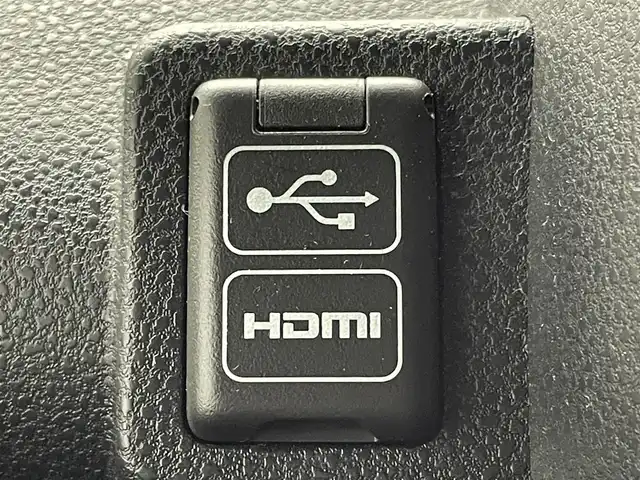 ダイハツ タント カスタム X 群馬県 2023(令5)年 2万km シャイニングホワイトパール 社外７インチナビ　バックカメラ　プリクラッシュセーフティ　レーンキープアシスト　オートマチックハイビーム　シートヒーター　両側パワースライドドア　ドライブレコーダー　コーナーセンサー　純正アルミ　禁煙