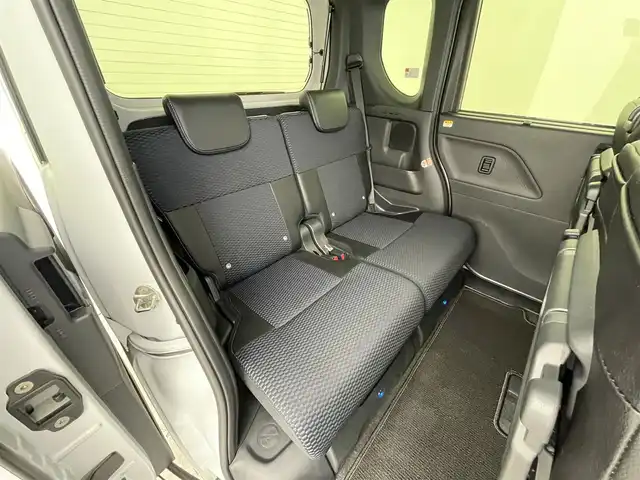 ダイハツ タント カスタム X 群馬県 2023(令5)年 2万km シャイニングホワイトパール 社外７インチナビ　バックカメラ　プリクラッシュセーフティ　レーンキープアシスト　オートマチックハイビーム　シートヒーター　両側パワースライドドア　ドライブレコーダー　コーナーセンサー　純正アルミ　禁煙