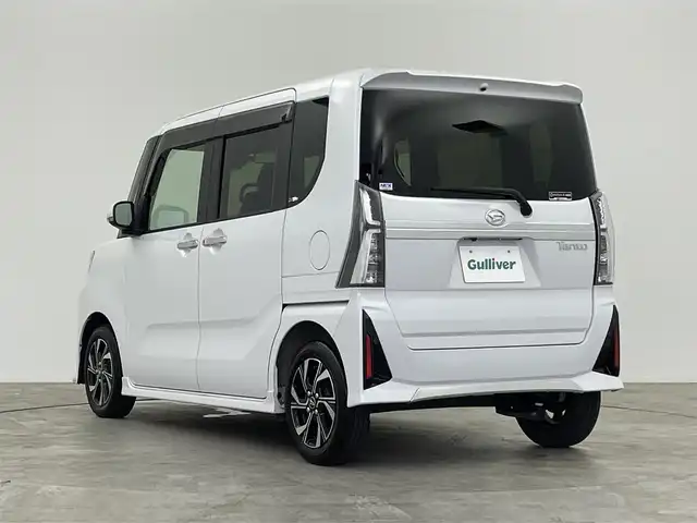 ダイハツ タント カスタム X 群馬県 2023(令5)年 2万km シャイニングホワイトパール 社外７インチナビ　バックカメラ　プリクラッシュセーフティ　レーンキープアシスト　オートマチックハイビーム　シートヒーター　両側パワースライドドア　ドライブレコーダー　コーナーセンサー　純正アルミ　禁煙