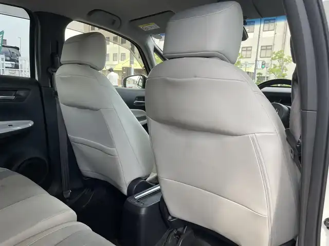 ホンダ フィット e:HEVホーム 岡山県 2020(令2)年 5.6万km プラチナホワイトパール 登録時走行距離55460キロ/純正8インチインターナビ/AM/FM/Bluetooth/TV/SD/CD/DVD/ホンダセンシング/・衝突軽減ブレーキ/・車線逸脱警報/・オートマチックハイビーム/アダプティブクルーズコントロール/コーナーセンサー/アイドリングストップ/バックカメラ/純正16インチAW/純正フロアマット/前ドライブレコーダー/ハーフレザーシート/プッシュスタート/スマートキー/ETC