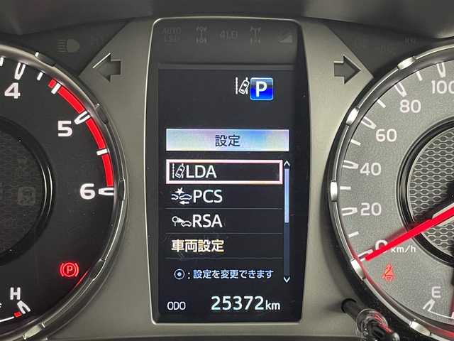 トヨタ ハイラックス Z GRスポーツ 福岡県 2022(令4)年 2.6万km アティチュードブラックマイカ 純正ＤＡナビ　/全方位カメラ　/ＥＴＣ　/ベッドライナー　/トノカバー　/リフトアップ　/レーダークルコン　/コーナーセンサー　/衝突軽減ブレーキ　/レーンキープ　/ヒルディセントコントロール　/パドルシフト　/ハーフレザー　/パワーシート　/ＬＥＤ