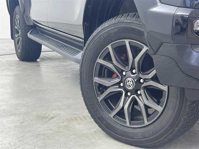 トヨタ ハイラックス Z GRスポーツ 福岡県 2022(令4)年 2.6万km アティチュードブラックマイカ 純正ＤＡナビ　/全方位カメラ　/ＥＴＣ　/ベッドライナー　/トノカバー　/リフトアップ　/レーダークルコン　/コーナーセンサー　/衝突軽減ブレーキ　/レーンキープ　/ヒルディセントコントロール　/パドルシフト　/ハーフレザー　/パワーシート　/ＬＥＤ