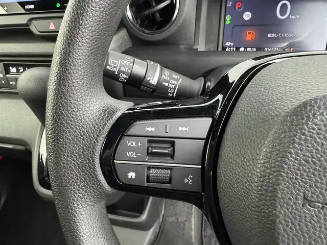 ホンダ Ｎ ＢＯＸ カスタム 愛知県 2024(令6)年 1.7万km クリスタルブラックパール ホンダセンシング/　・衝突軽減ブレーキ/　・先行車発進お知らせ機能　/　・歩行者事故低減ステアリング/　・路外逸脱抑制機能/　・標識認識機能/　・渋滞追従機能付アダプティブクルーズコントロール/　・車線維持支援システム/　・誤発進抑制機能/　・後方誤発進抑制機能/　・近距離衝突軽減ブレーキ/　・急アクセル抑制機能/　・パーキングセンサーシステム　/　・オートハイビーム/ホンダコネクトナビ/　（Bluetooth/USB/AppleCarPlay/Android Auto）/バックカメラ/片側パワースライドドア/シートヒーター/ベンチシート/オートライト/LEDライト/プッシュスタート/電子パーキング/オートホールド/純正AW/純正フロアマット/サンシェード