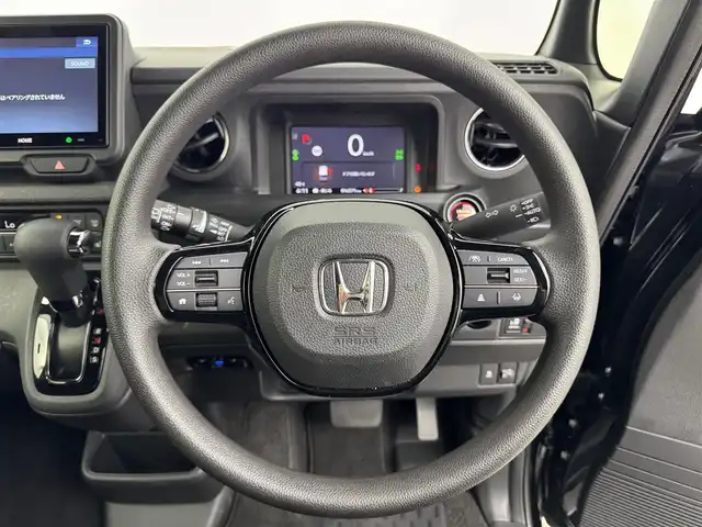 ホンダ Ｎ ＢＯＸ カスタム 愛知県 2024(令6)年 1.7万km クリスタルブラックパール ホンダセンシング/　・衝突軽減ブレーキ/　・先行車発進お知らせ機能　/　・歩行者事故低減ステアリング/　・路外逸脱抑制機能/　・標識認識機能/　・渋滞追従機能付アダプティブクルーズコントロール/　・車線維持支援システム/　・誤発進抑制機能/　・後方誤発進抑制機能/　・近距離衝突軽減ブレーキ/　・急アクセル抑制機能/　・パーキングセンサーシステム　/　・オートハイビーム/ホンダコネクトナビ/　（Bluetooth/USB/AppleCarPlay/Android Auto）/バックカメラ/片側パワースライドドア/シートヒーター/ベンチシート/オートライト/LEDライト/プッシュスタート/電子パーキング/オートホールド/純正AW/純正フロアマット/サンシェード