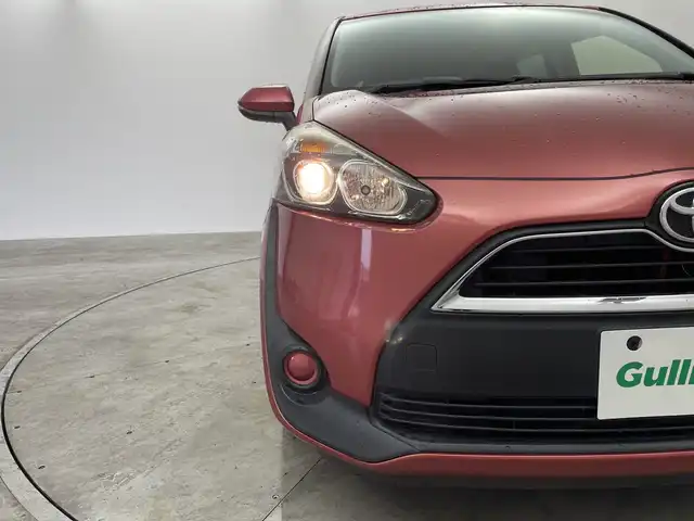 トヨタ シエンタ X 群馬県 2016(平28)年 7.3万km レッドマイカM 社外ＳＤナビ　バックカメラ　フルセグ　Ｂｌｕｅｔｏｏｔｈ　片側電動スライドドア　スマートキー　プッシュスタート　社外１５インチアルミホイール　ビルトインＥＴＣ　アイドリングストップ　横滑り防止　ＡＢＳ