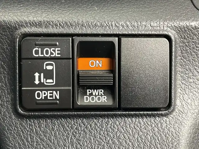 トヨタ シエンタ X 群馬県 2016(平28)年 7.3万km レッドマイカM 社外ＳＤナビ　バックカメラ　フルセグ　Ｂｌｕｅｔｏｏｔｈ　片側電動スライドドア　スマートキー　プッシュスタート　社外１５インチアルミホイール　ビルトインＥＴＣ　アイドリングストップ　横滑り防止　ＡＢＳ